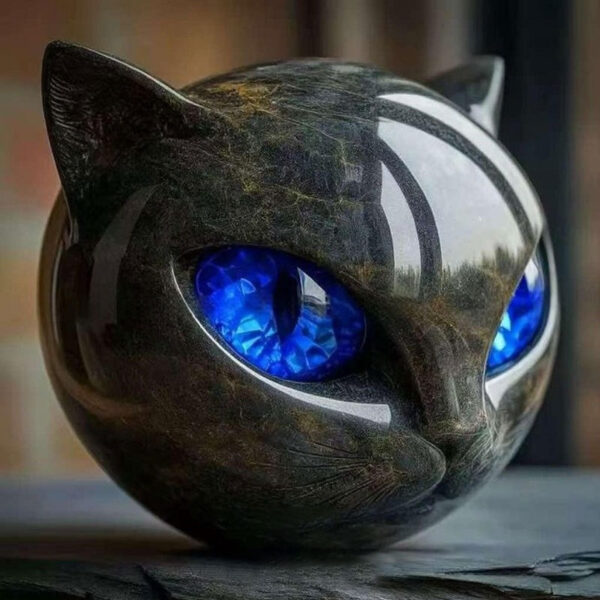 Cat Head Resin